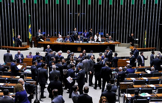 camara-dos-deputados-votacao-limite-de-gastos